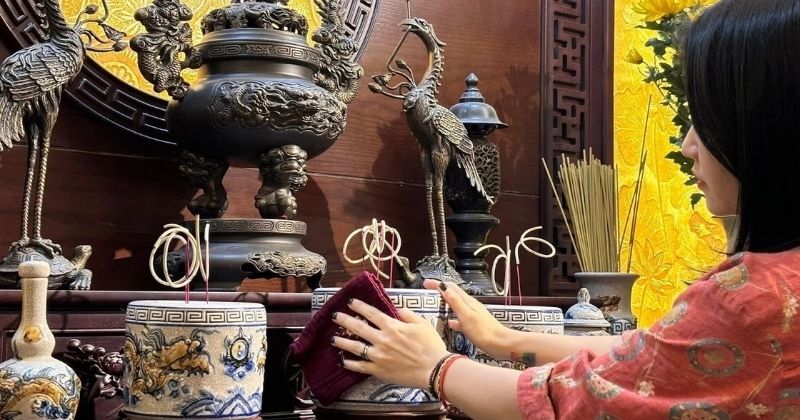 Chọn ngày lành giờ tốt để bao sái bàn thờ năm 2026