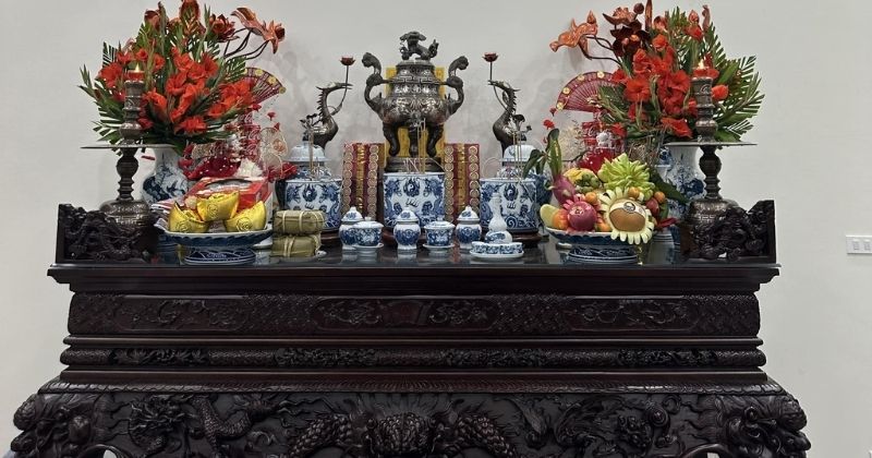 Lưu ý khi sử dụng và bảo quản bàn thờ gia tiên