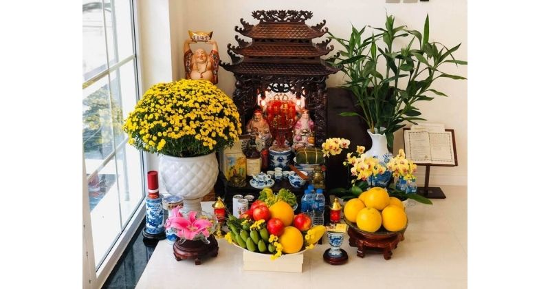 Trang trí bàn thờ Ông Địa