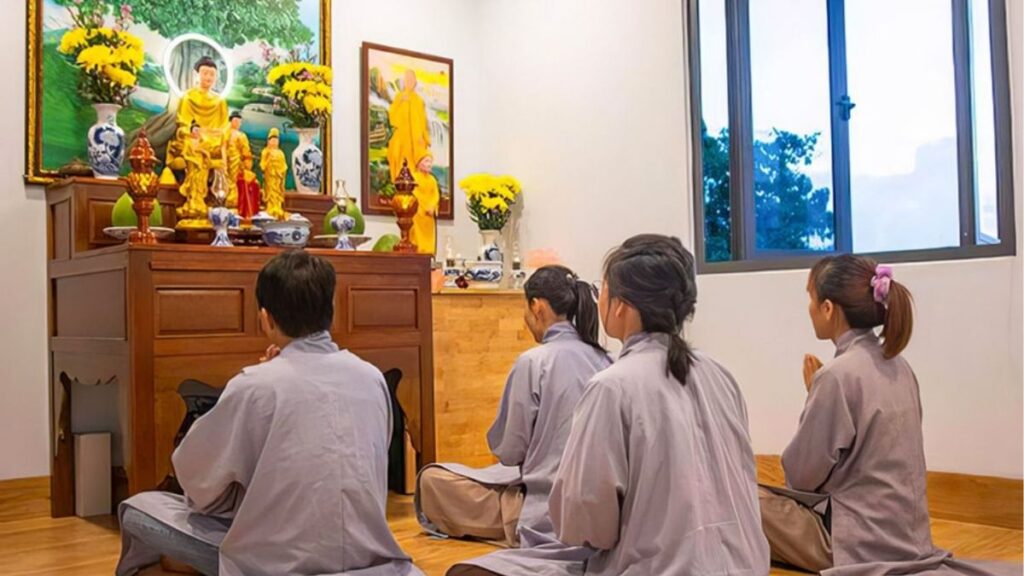 không gian tụng kinh tại nhà
